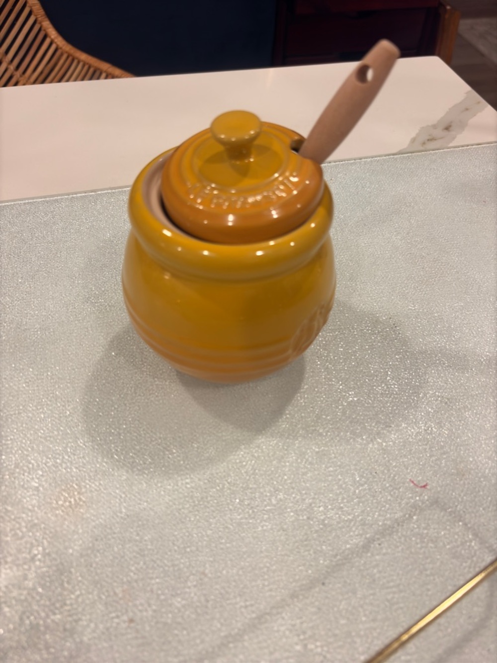 Le Creuset Stonewall Honey Pot with Silicon Dipper - Picture 5 of 10